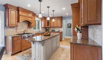 100 Hickory Tavern Rd, Long Hill Twp., NJ 07933