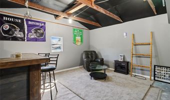 213 10th Ave SW, Altoona, IA 50009