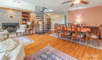 14 Shelton Branch Rd, Barnardsville, NC 28709