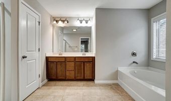 2121 Greencrest Cir, Alpharetta, GA 30004
