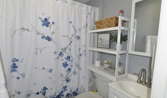 12 Division St, Danbury, CT 06810