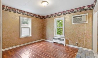 111 White Pkwy, North Smithfield, RI 02896