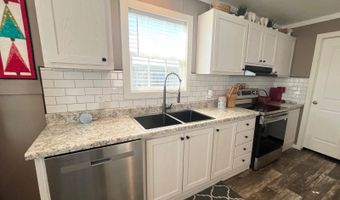 858 S Robert Ave, Avon Park, FL 33825