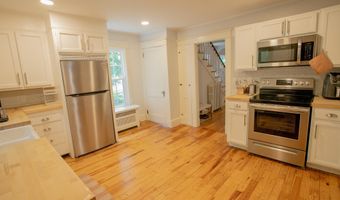 27 Princeton St, Bangor, ME 04401