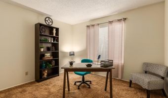 2221 W ROCKWELL Dr, Chandler, AZ 85224