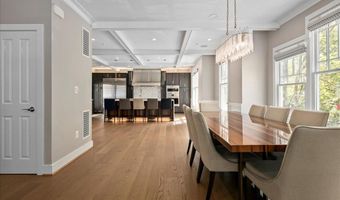 2863 11TH St N, Arlington, VA 22201