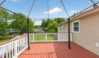 19 Midway Dr, Albany, NY 12205