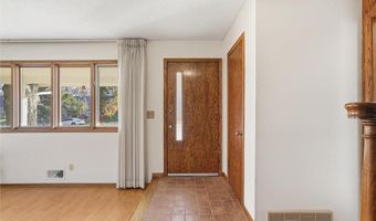 1823 Gramsie Rd, Arden Hills, MN 55112