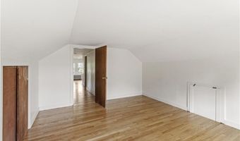 90 Hilltop Rd, East Providence, RI 02914
