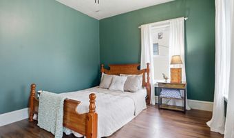 103 W KING St, Abbottstown, PA 17301