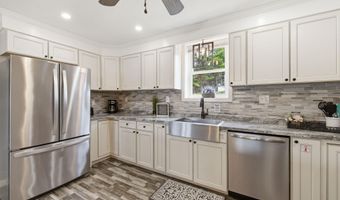 165 Georgetown Dr, Barnstead, NH 03225