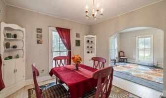 311 E 4th St, Riverside, IA 52327