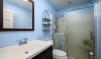 453 Cable Ave, Beachwood, NJ 08722