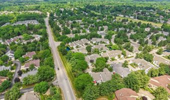 838 Lynnhaven Ln, Akron, OH 44313