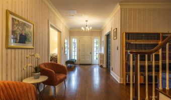 171 E State St, Athens, OH 45701