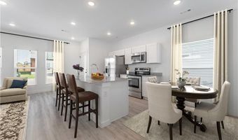 821 Reading Railroad Ln, Bentonville, AR 72713