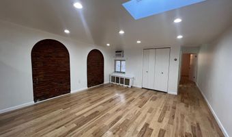 1930 S 10TH St 3, Philadelphia, PA 19148