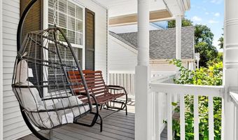 1316 Red Oak Plantation Dr, Ballwin, MO 63021