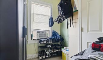 85 Hendricks St, Central Falls, RI 02863