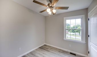 138 Springhill Dr, Bardstown, KY 40004