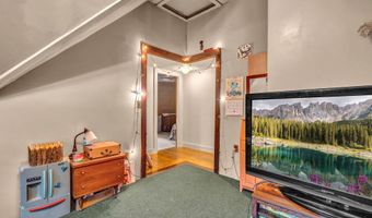 21 Laurel Ave, Auburn, ME 04210