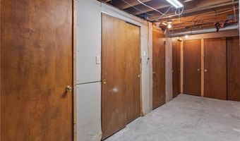 71 Hawthorne Pl, North Providence, RI 02904
