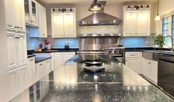 1407 Whittier Hl, Cabot, VT 05647