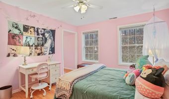 188 Falls Rd, Bethany, CT 06524