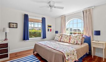 140 Tuckerman Ave, Middletown, RI 02842