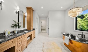 2116 Shadow Creek Dr, Agoura Hills, CA 91301