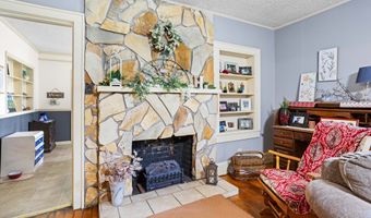 711 Parrish Ave, Adel, GA 31620