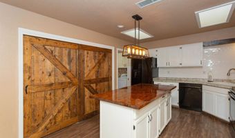 2105 W Briscoe Ave, Artesia, NM 88210