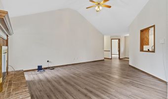 1965 W Cardinal Ln, Aurora, MO 65605