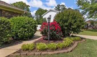 107 Forestdale Dr, Boiling Springs, SC 29316