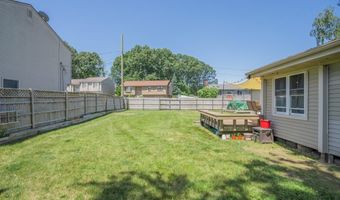 76 Midvale Ave, Cranston, RI 02920
