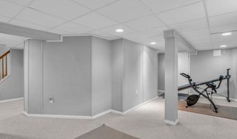 61 E Washington Ave, Atlantic Highlands, NJ 07716