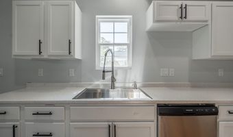 5 McGee St, Belton, SC 29627