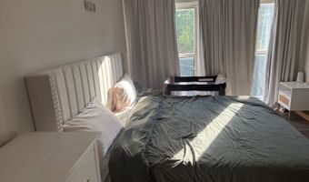 5215 NEWTON St 302, Bladensburg, MD 20710