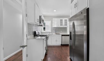 46 E 44TH St, Bayonne, NJ 07002