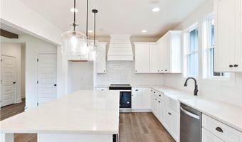 1300 HUNTERS HILL Ln, Auburn, AL 36830
