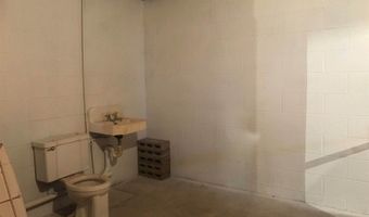 18546 140th St, Akron, IA 51001