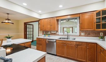 7300 NEEDWOOD Rd, Rockville, MD 20855