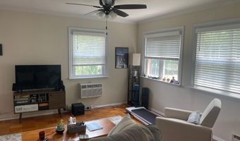3526 VALLEY Dr, Alexandria, VA 22302
