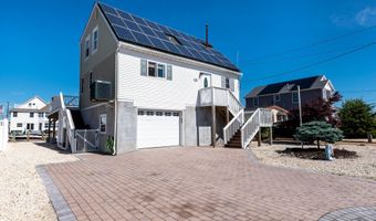 73 Carlyle Dr, Bayville, NJ 08721