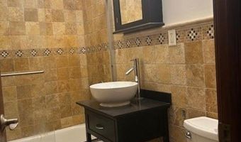 36 W 14Th St 201, Bayonne, NJ 07002