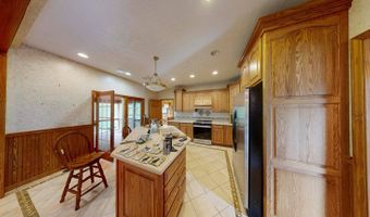 136 Lock Ln, Alum Creek, WV 25003