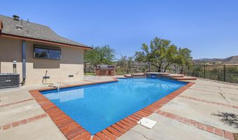 13620 Pales Rd, Agua Dulce, CA 91390