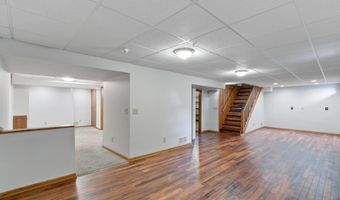 1210 Acewood Blvd, Madison, WI 53716