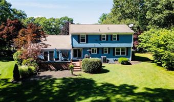 8 Winterberry Dr, Coventry, RI 02816