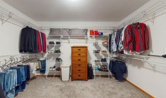 1415 Lake Shore Cir SE, Altoona, IA 50009